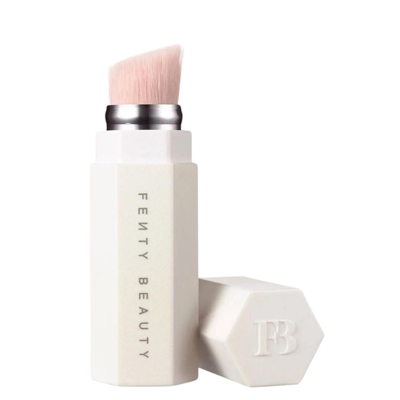 Fenty Beauty Other - FENTY BEAUTY- Portable Highlighter Brush